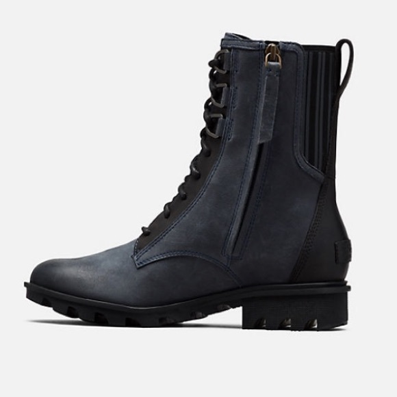 sorel women's phoenix lace up boots